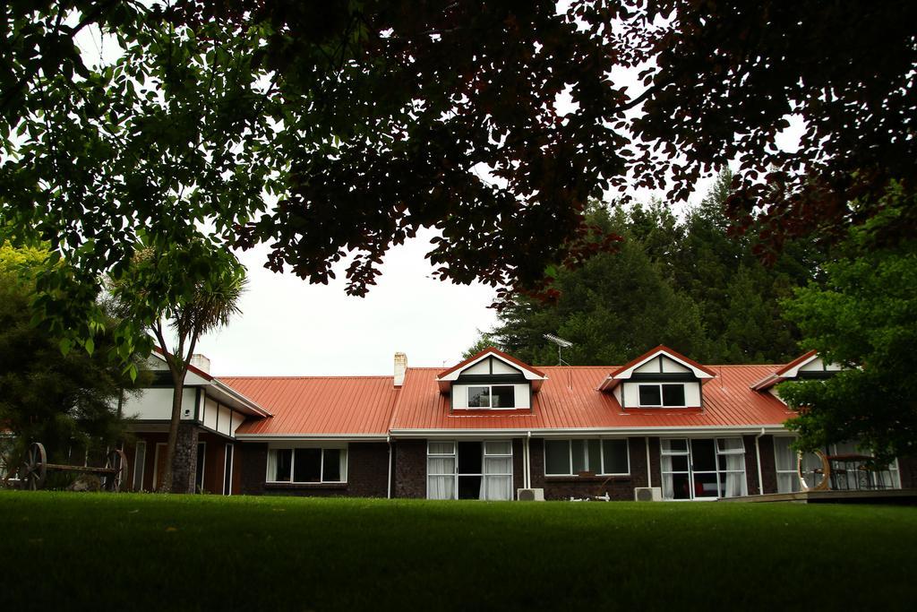 Redwood Lodge Bed And Breakfast Otorohanga Εξωτερικό φωτογραφία